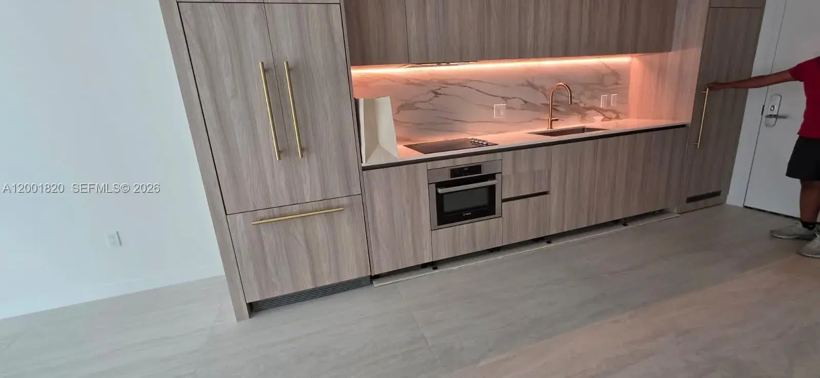 77 SE 5th Street # 2108, Miami FL 33131