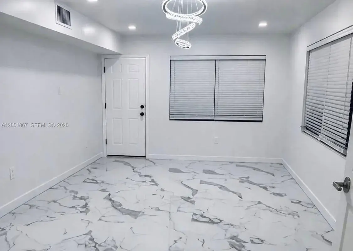1629 Mayo St, Hollywood FL 33020