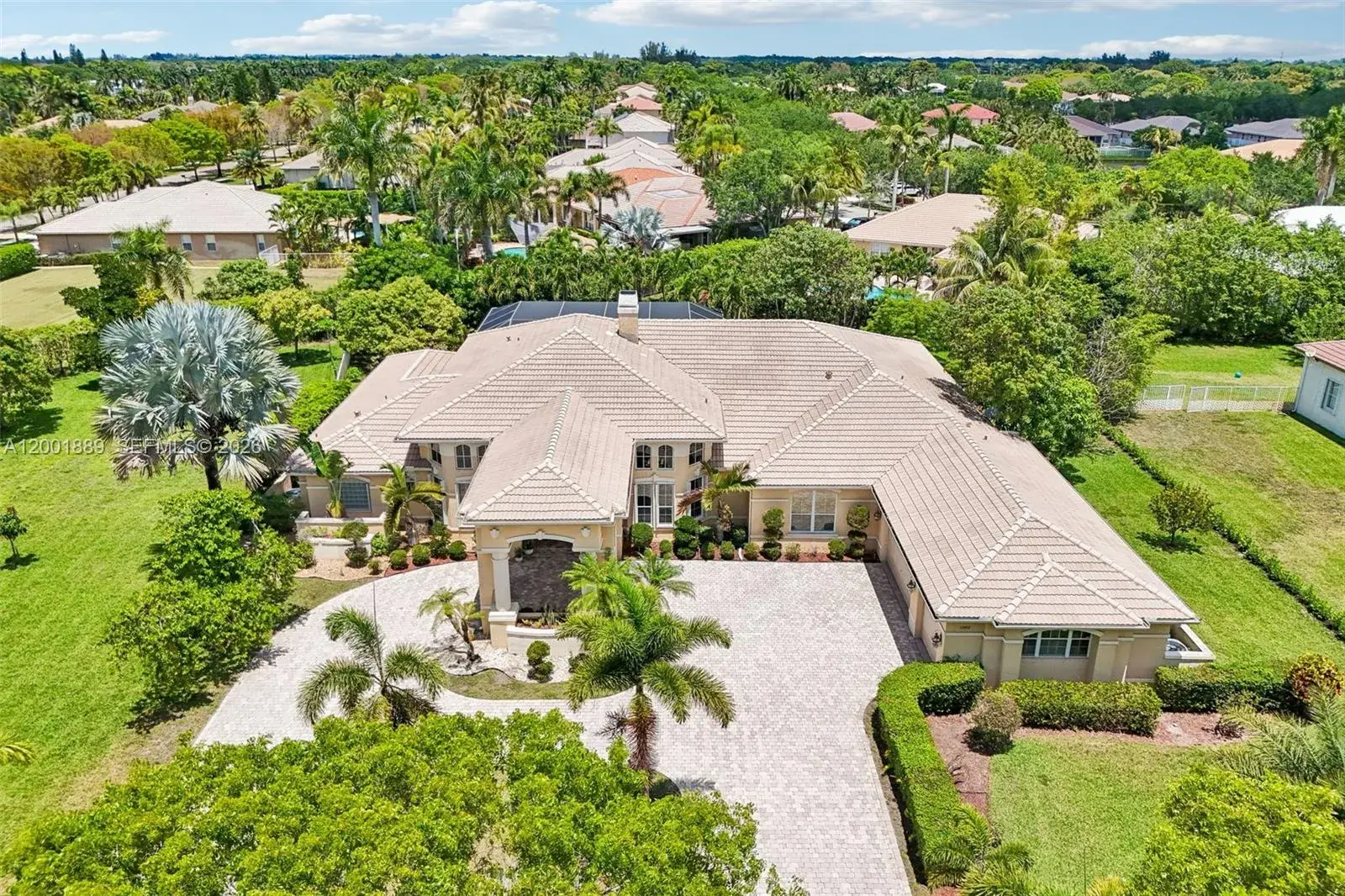 6 bedroom 4 bath Residential for sale at 13457 Majestic Way, Cooper City FL 33330