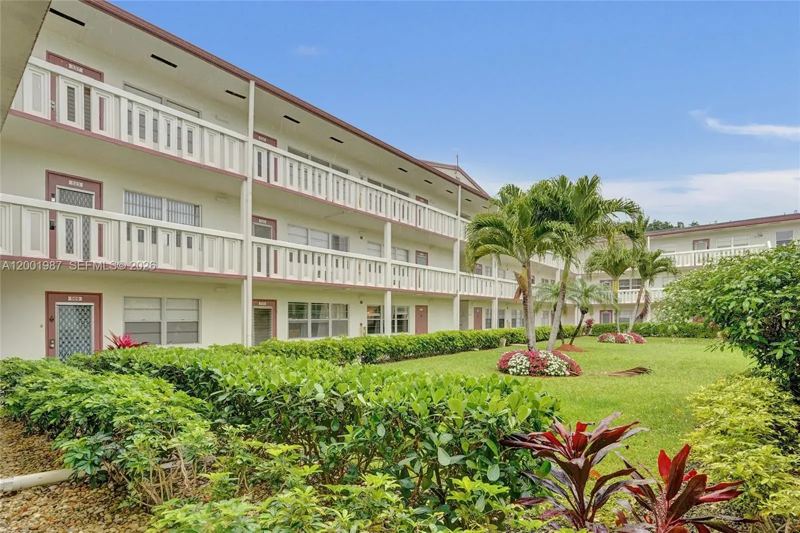 1 bedroom 1 bath Residential for sale at 511 Fanshaw M # 511, Boca Raton FL 33434