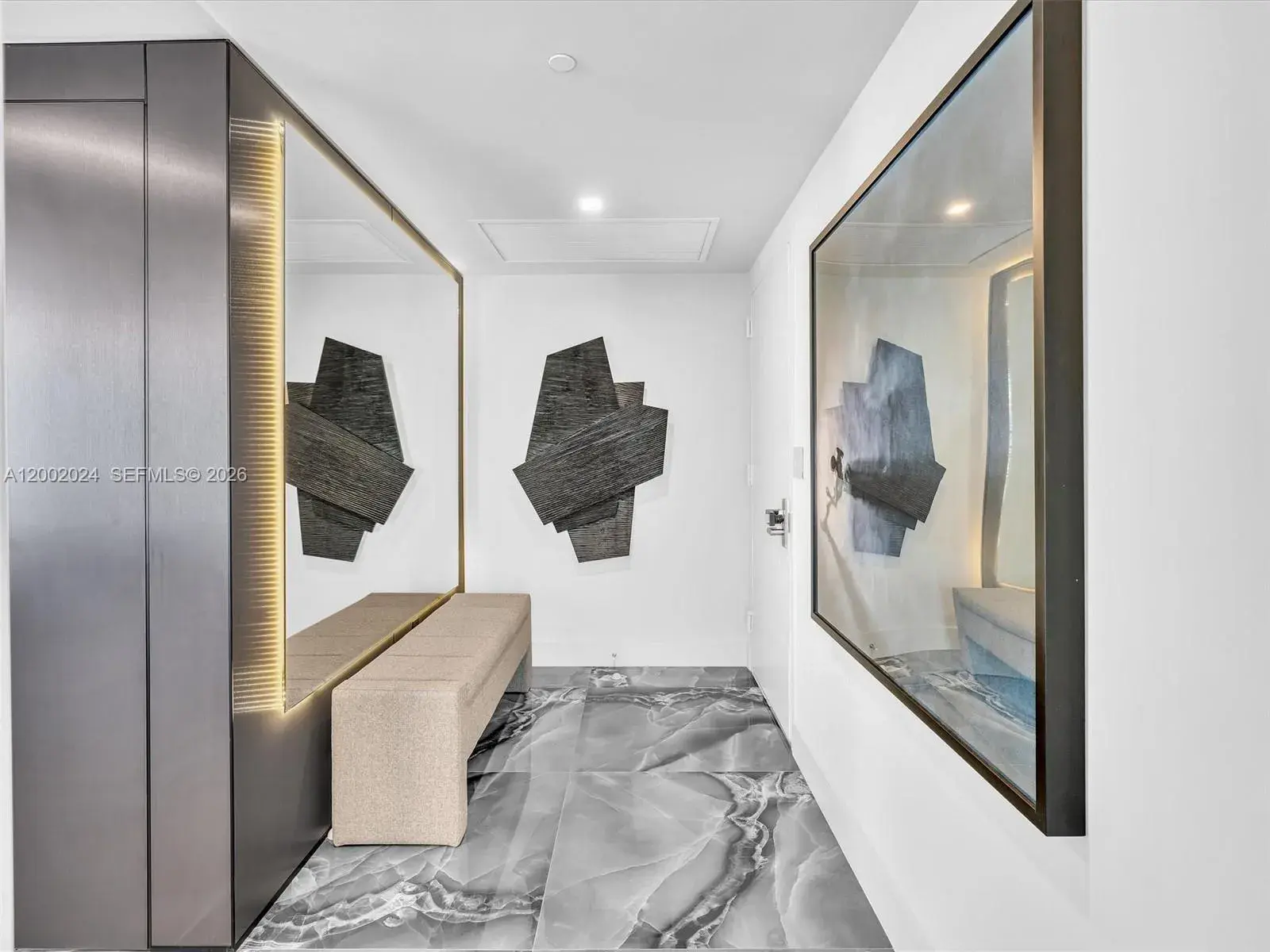 475 Brickell Ave # 2715, Miami FL 33131
