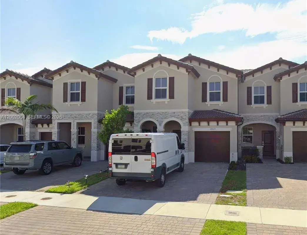 12525 NW 23rd Pl, Miami FL 33167