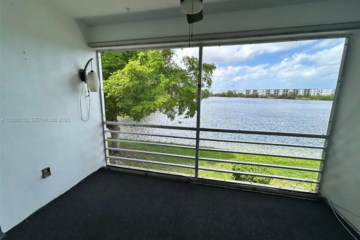 245 NE 191st St # 3017, Miami FL 33179