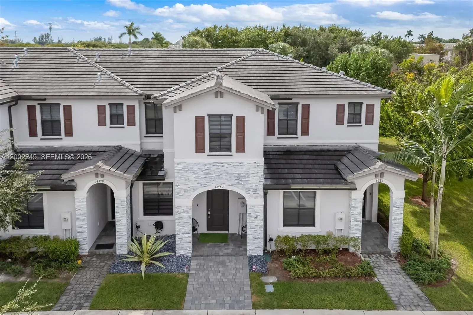 3 bedroom 2 bath Residential for sale at 14782 SW 181st Ter, Miami FL 33187