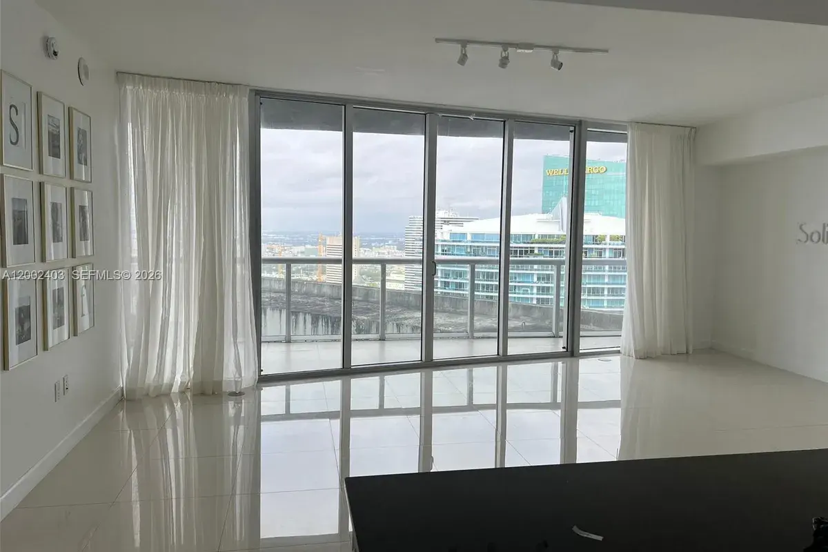 475 Brickell Ave # 5508, Miami FL 33131