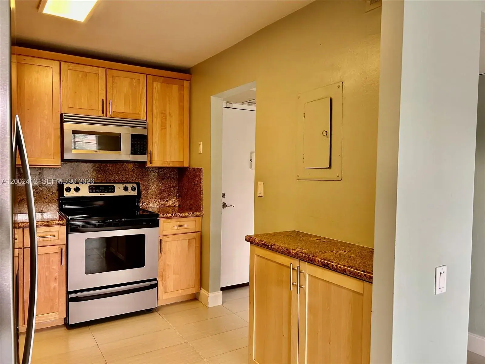 1 bedroom 1 bath Residential Lease for rent at 2731 Taft St # 108, Hollywood FL 33020