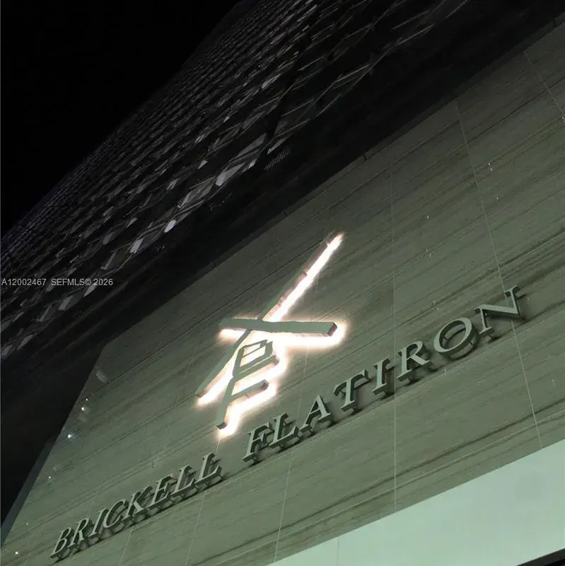 1000 Brickell Plz # 1906, Miami FL 33131