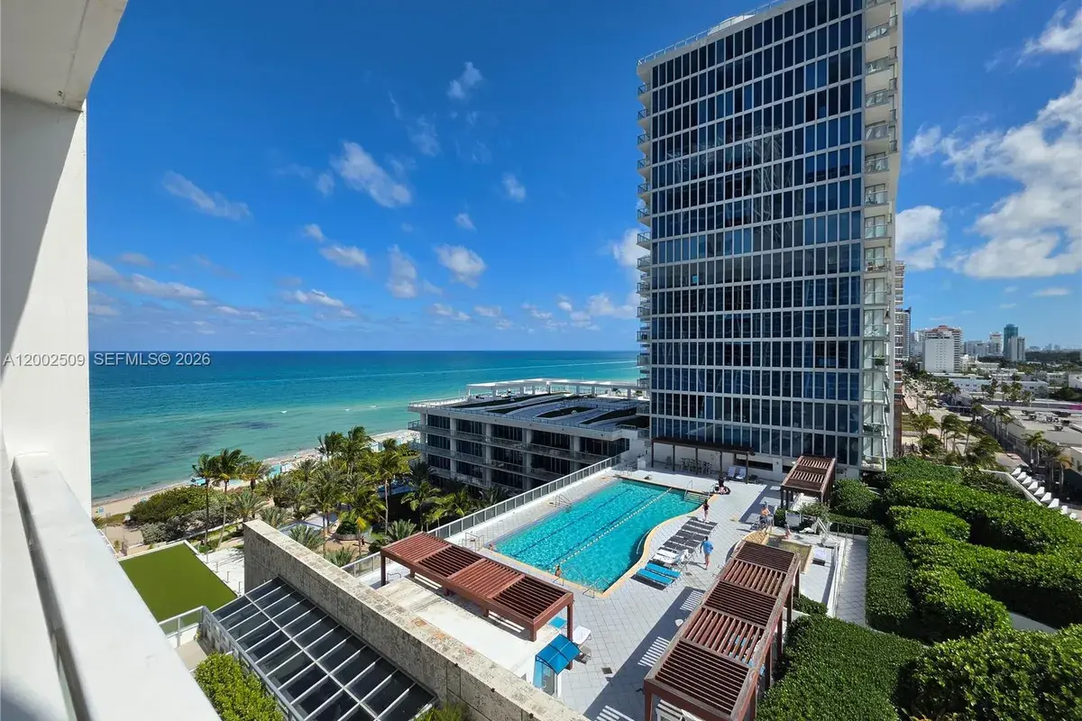6801 Collins Ave, Miami Beach FL 33141