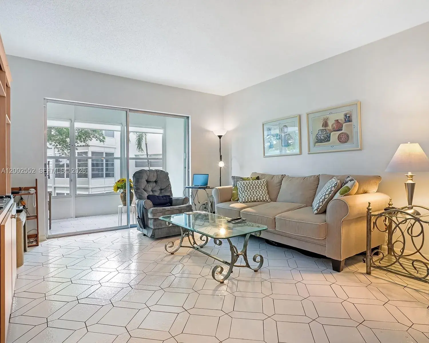 4806 NW 36th St # 515, Lauderdale Lakes FL 33319