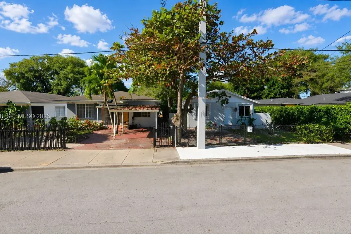 5250 NW 24th Ave, Miami FL 33142