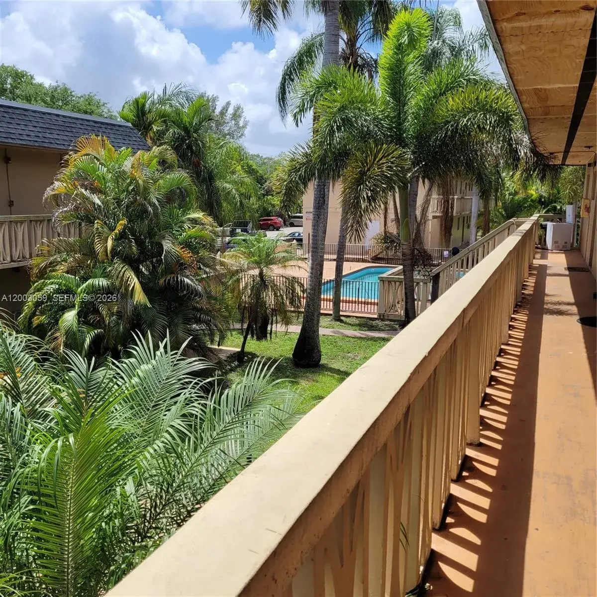1 bedroom 1 bath Residential for sale at 1370 NE 119th St # 137015, Miami FL 33161