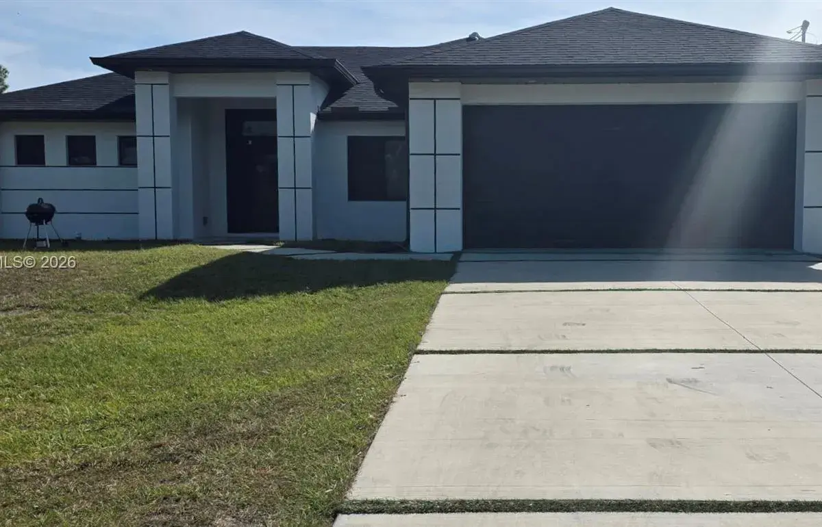 2615 40th ST W, Lehigh Acres FL 33971