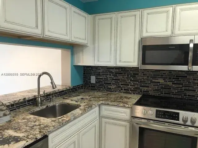 1 bedroom 1 bath Residential for sale at 5200 NW 31st Ave # 155, Fort Lauderdale FL 33309