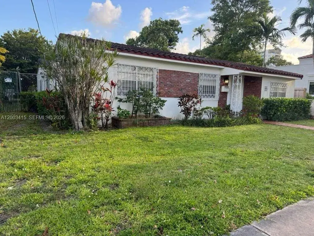3600 SW 26th St # 0, Miami FL 33133
