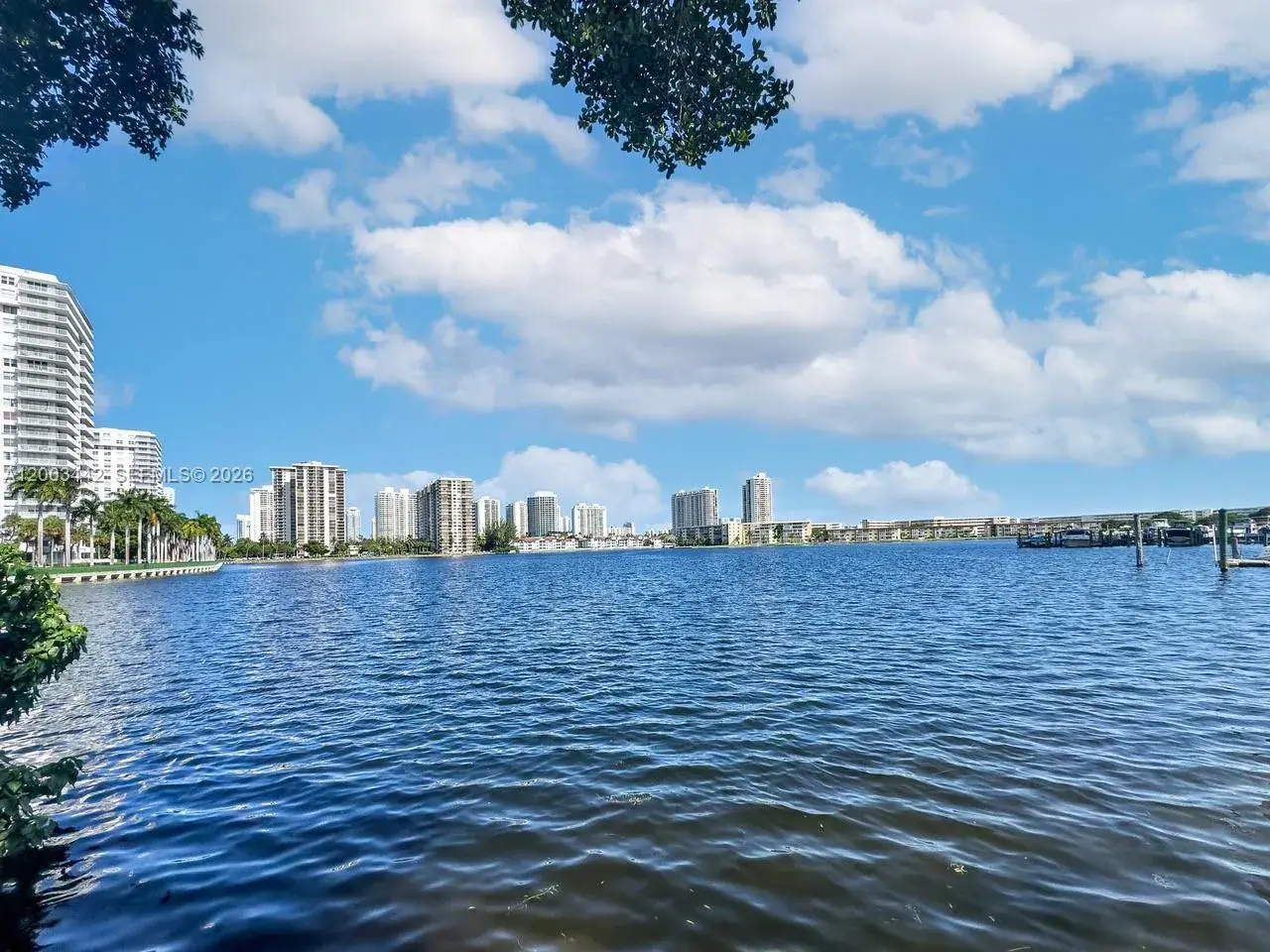1 bedroom 1 bath Residential for sale at 2750 NE 183rd St # 407, Aventura FL 33160