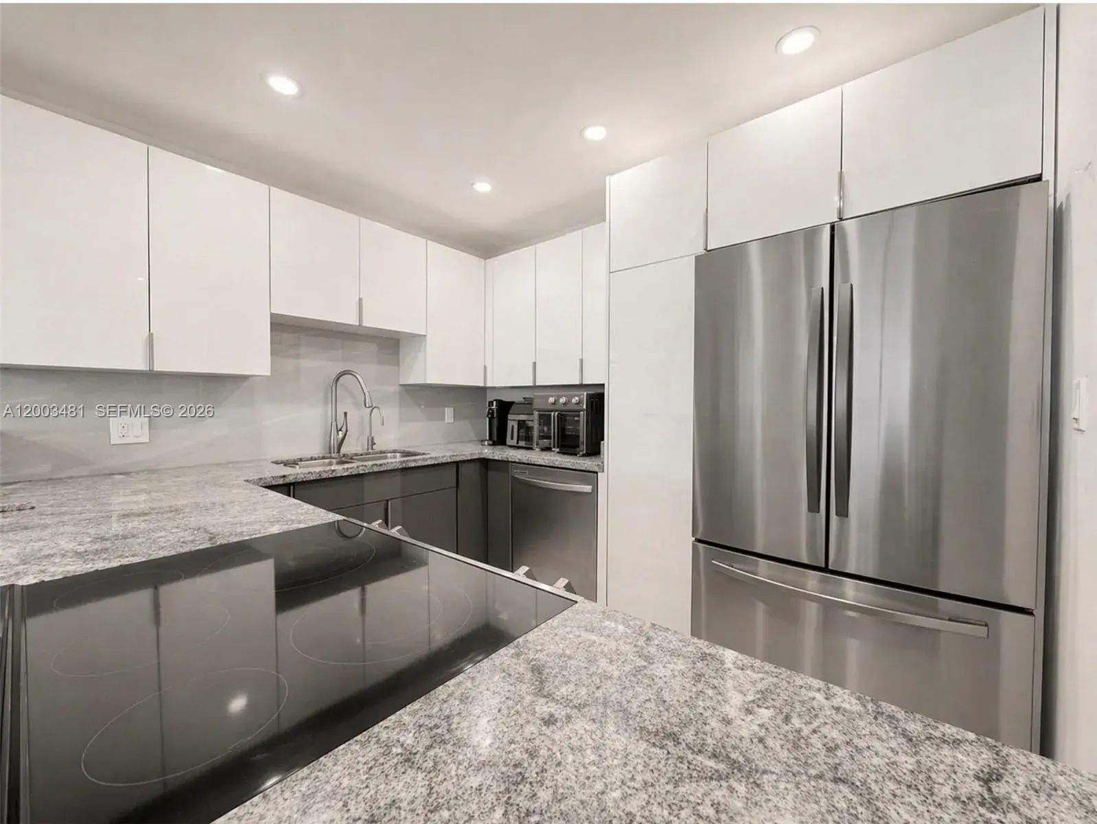 1 bedroom 1 bath Residential for sale at 3800 S Ocean Dr # 802, Hollywood FL 33019