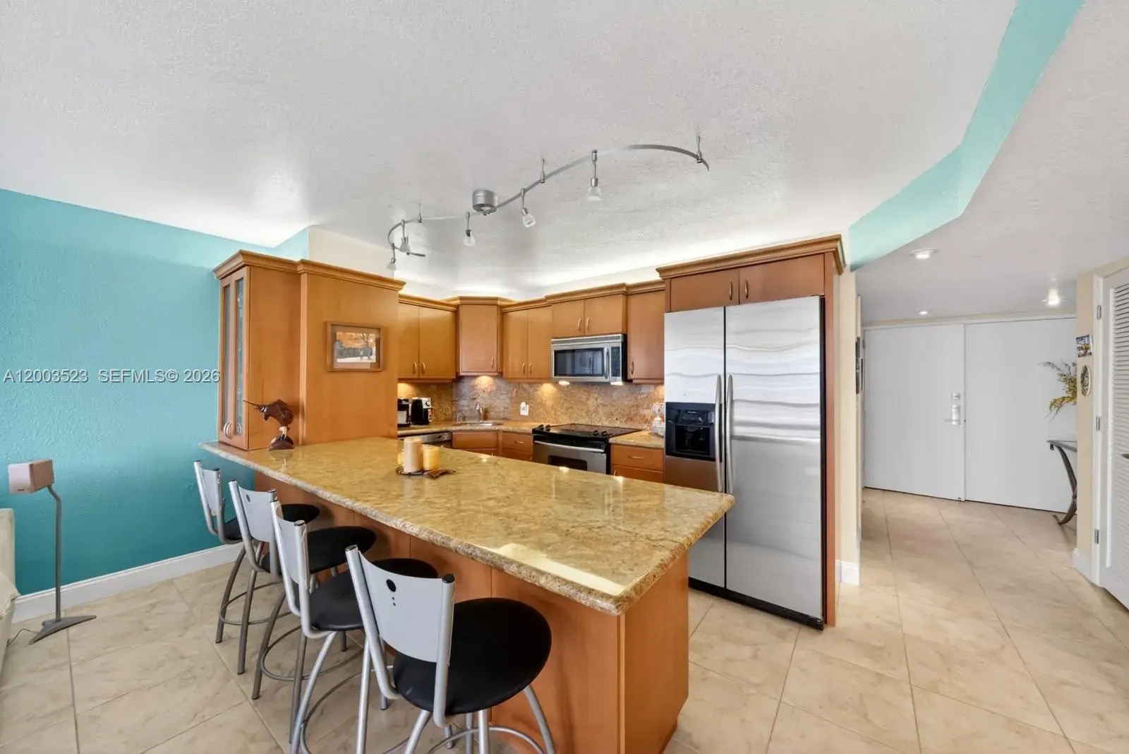 6423 Collins Ave # 1204, Miami Beach FL 33141