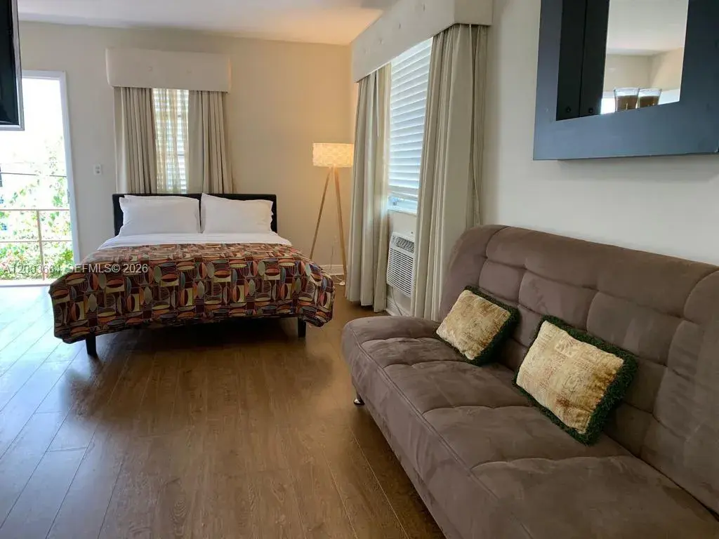 740 Michigan Ave # 10, Miami Beach FL 33139 photo 2