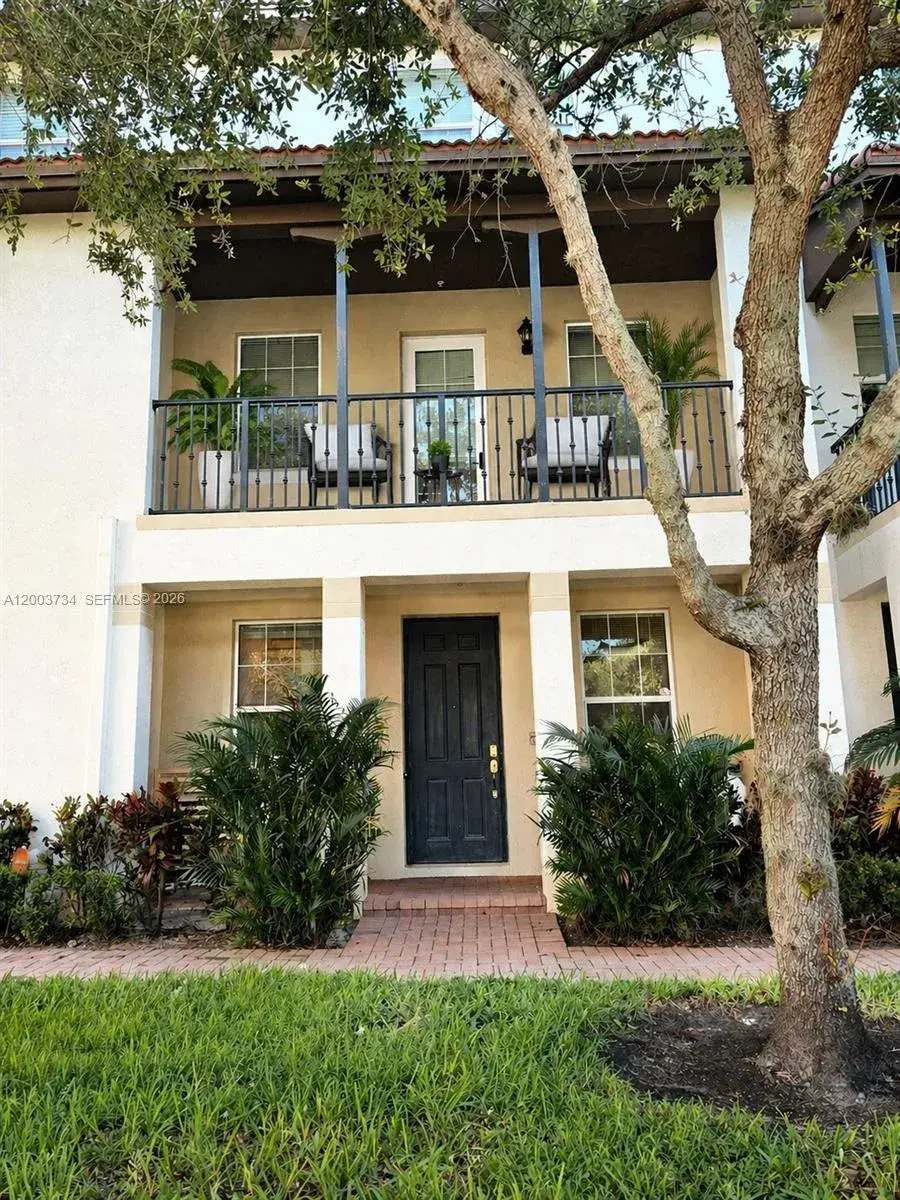 2 bedroom 2 bath Residential for sale at 2549 SW 118th Way # 302, Miramar FL 33025