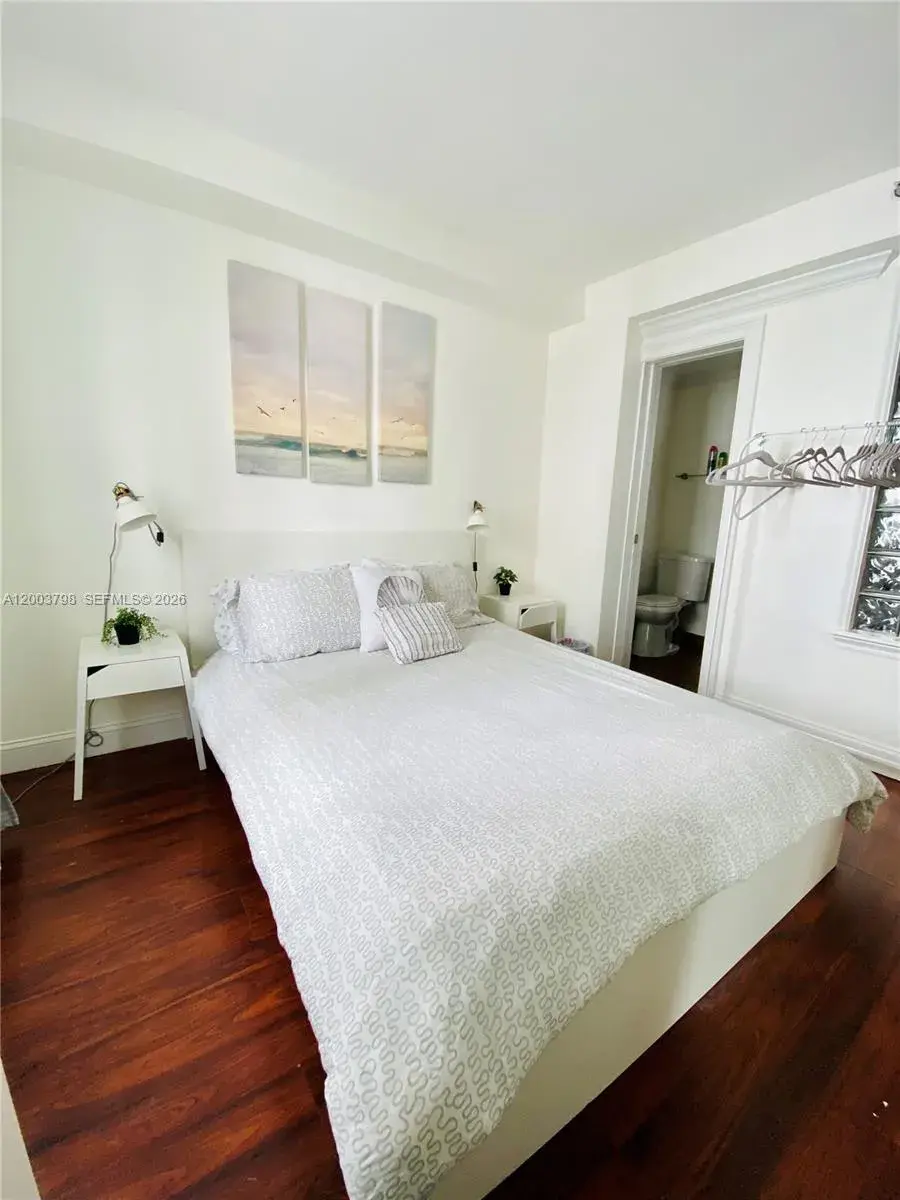 1 bedroom 1 bath Residential for sale at 335 Ocean Dr # 228, Miami Beach FL 33139