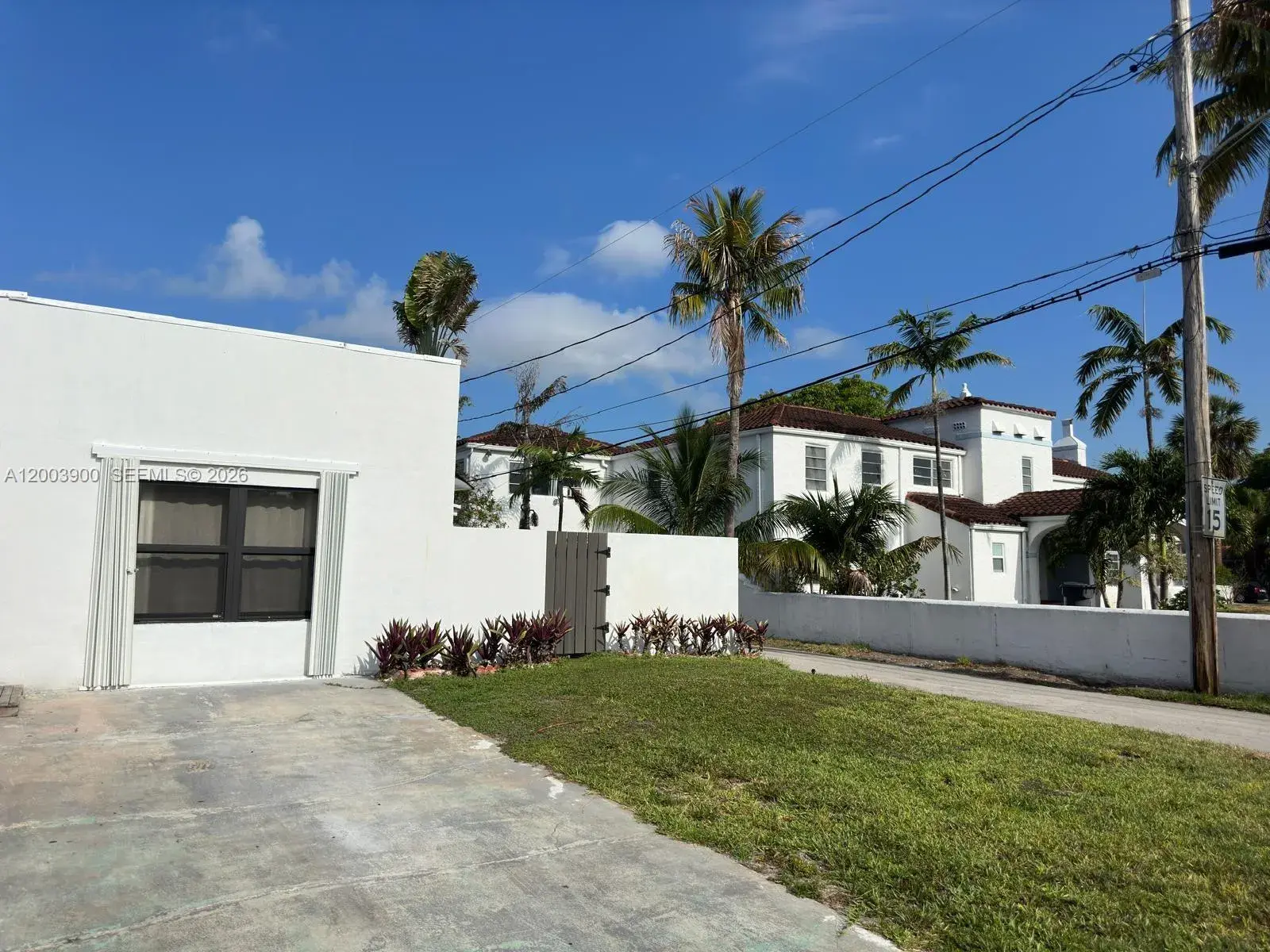 1 bedroom 1 bath Residential Lease for rent at 1507 Hollywood Blvd, Hollywood FL 33020