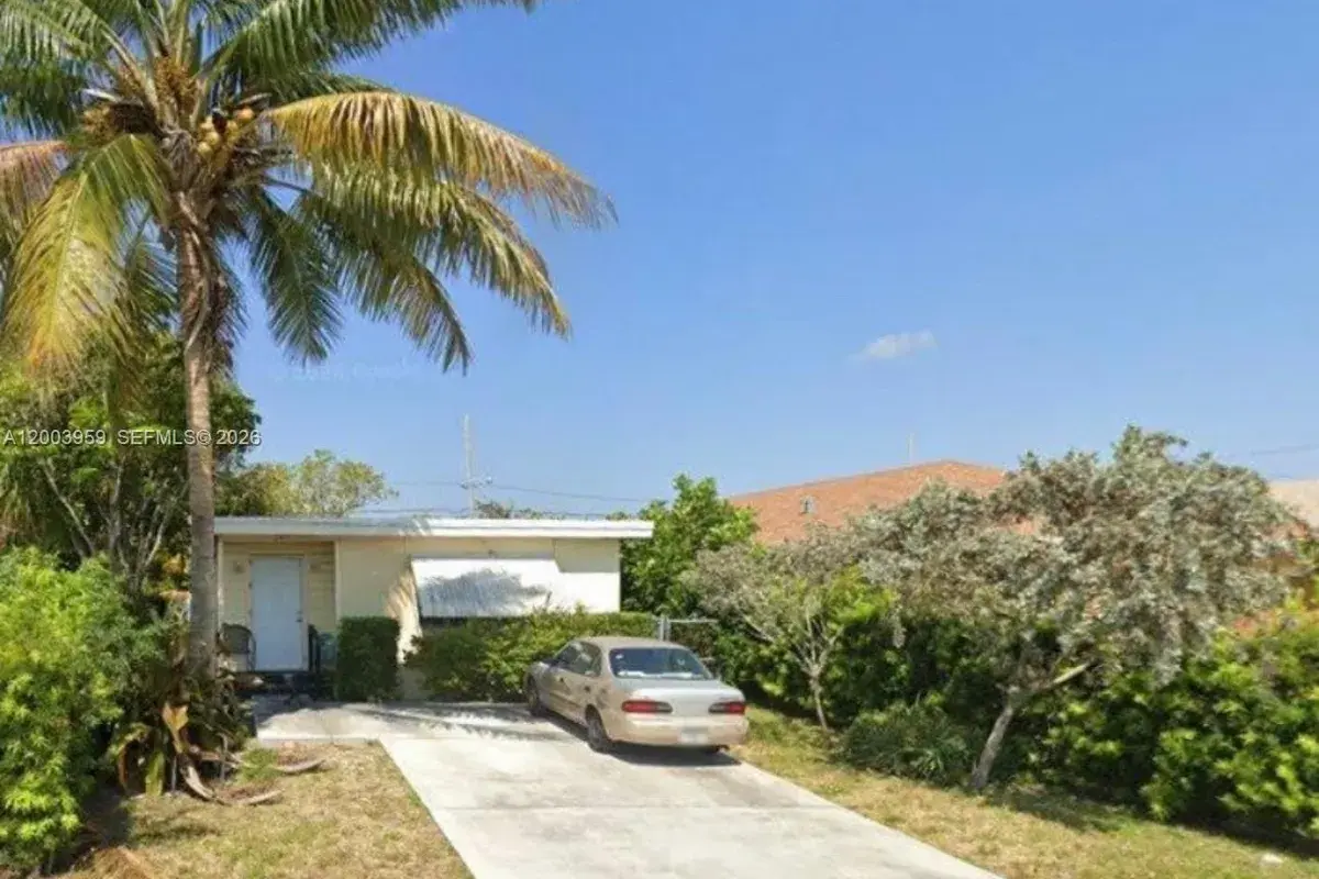 240 NW 8th Ave, Delray Beach FL 33444