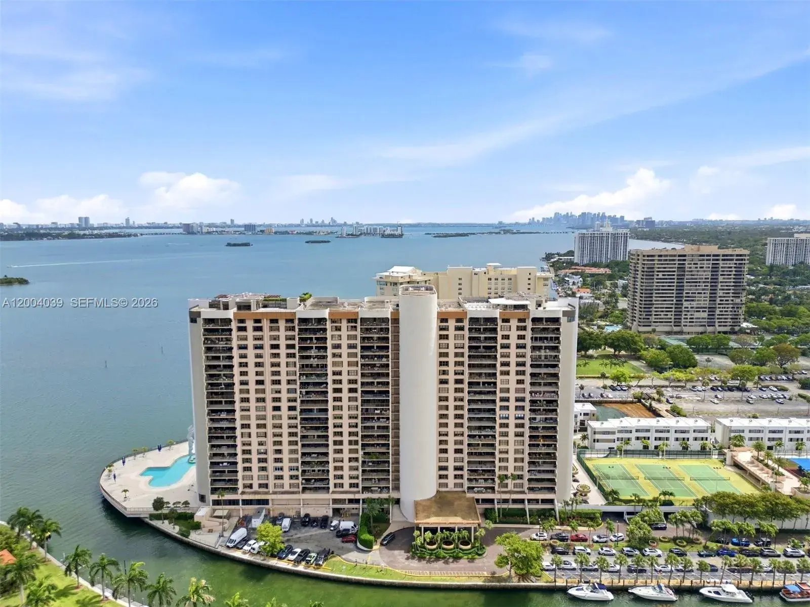 2 bedroom 3 bath Residential for sale at 1800 NE 114th St # 1505, Miami FL 33181