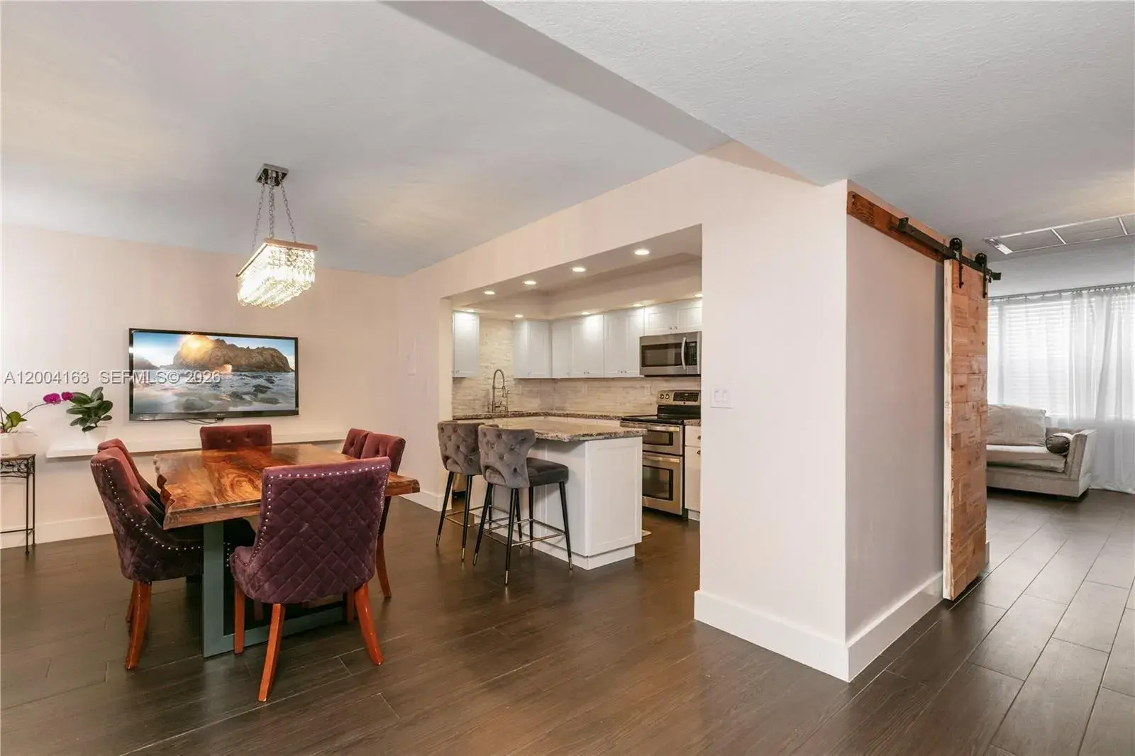 3 bedroom 2 bath Residential Lease for rent at 20291 NE 30th Ave # 10, Aventura FL 33180