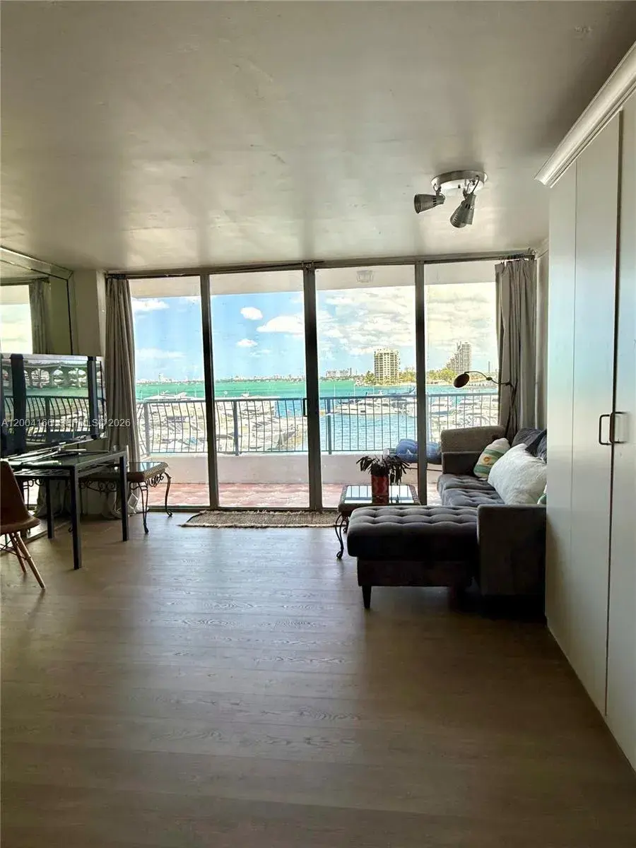 555 NE 15th St # 420, Miami FL 33132
