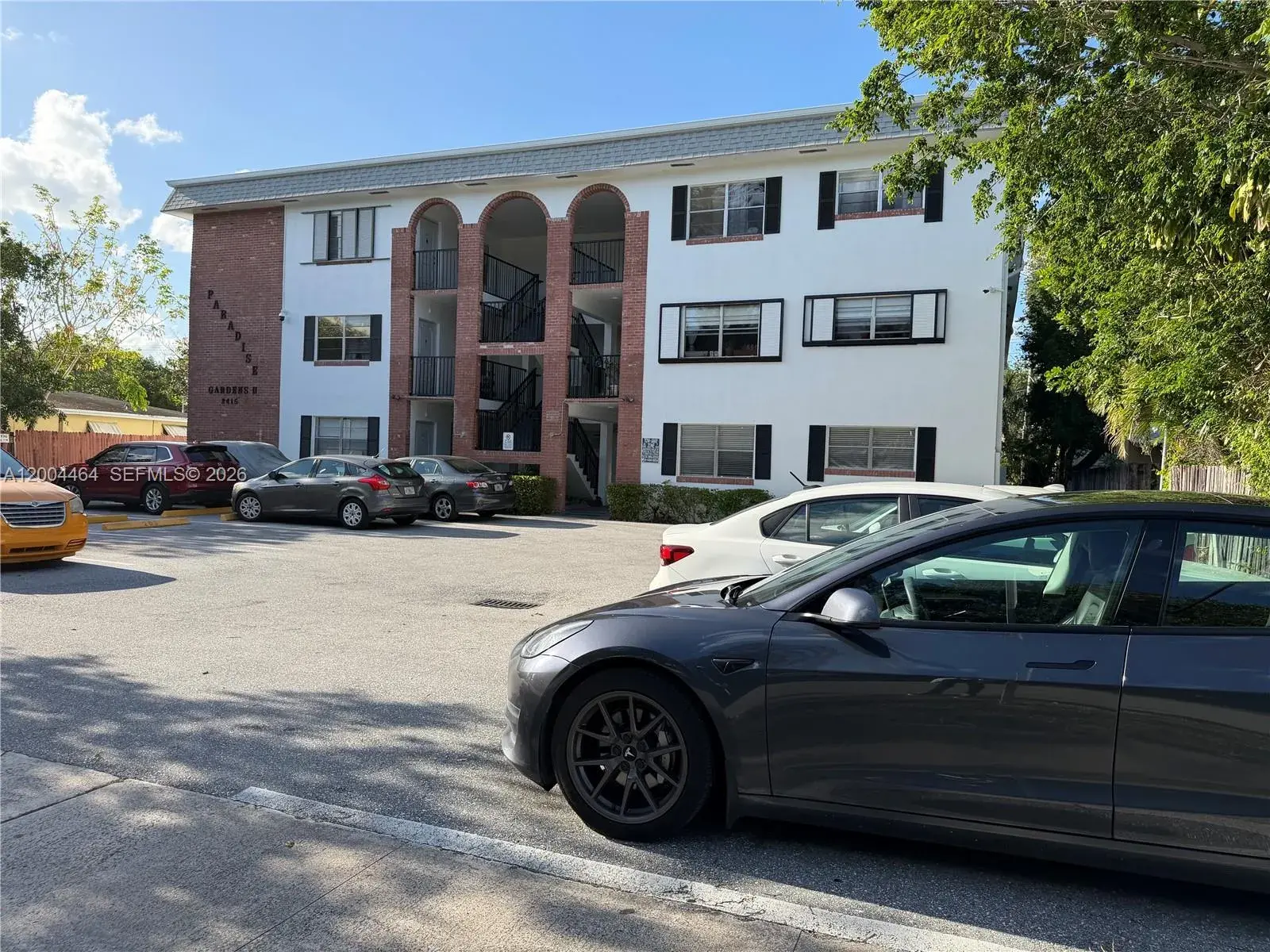 2415 Lincoln St # 305, Hollywood FL 33020