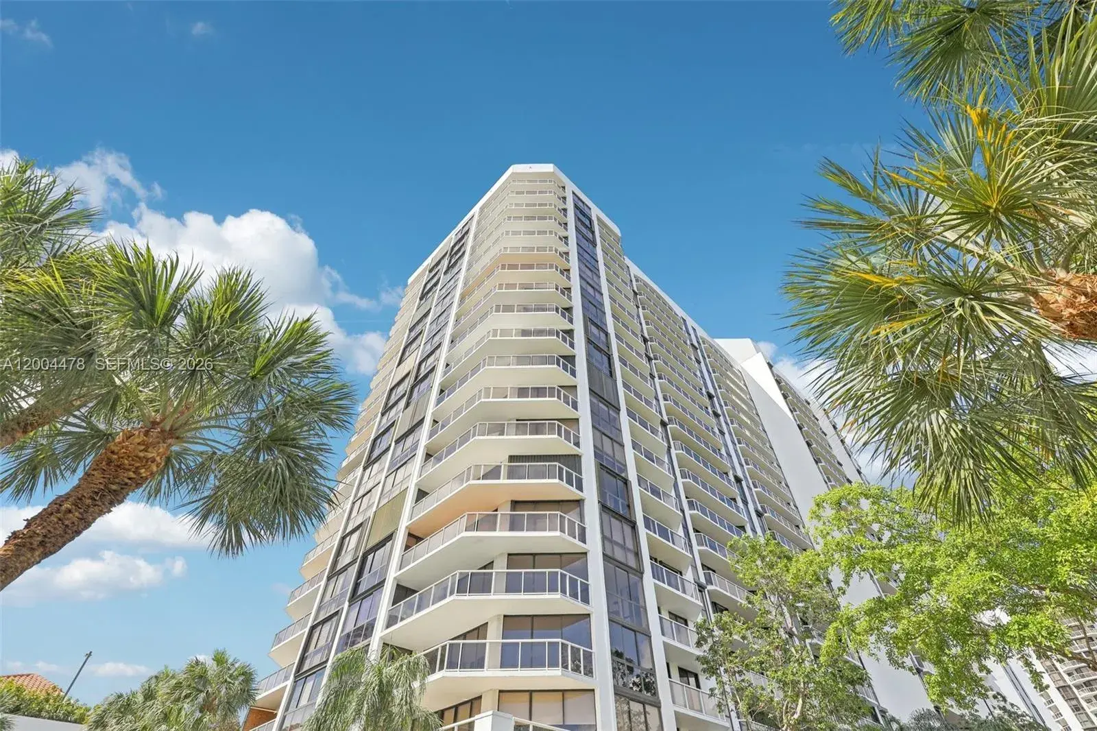 2 bedroom 2 bath Residential for sale at 3640 Yacht Club Dr # 1007, Aventura FL 33180