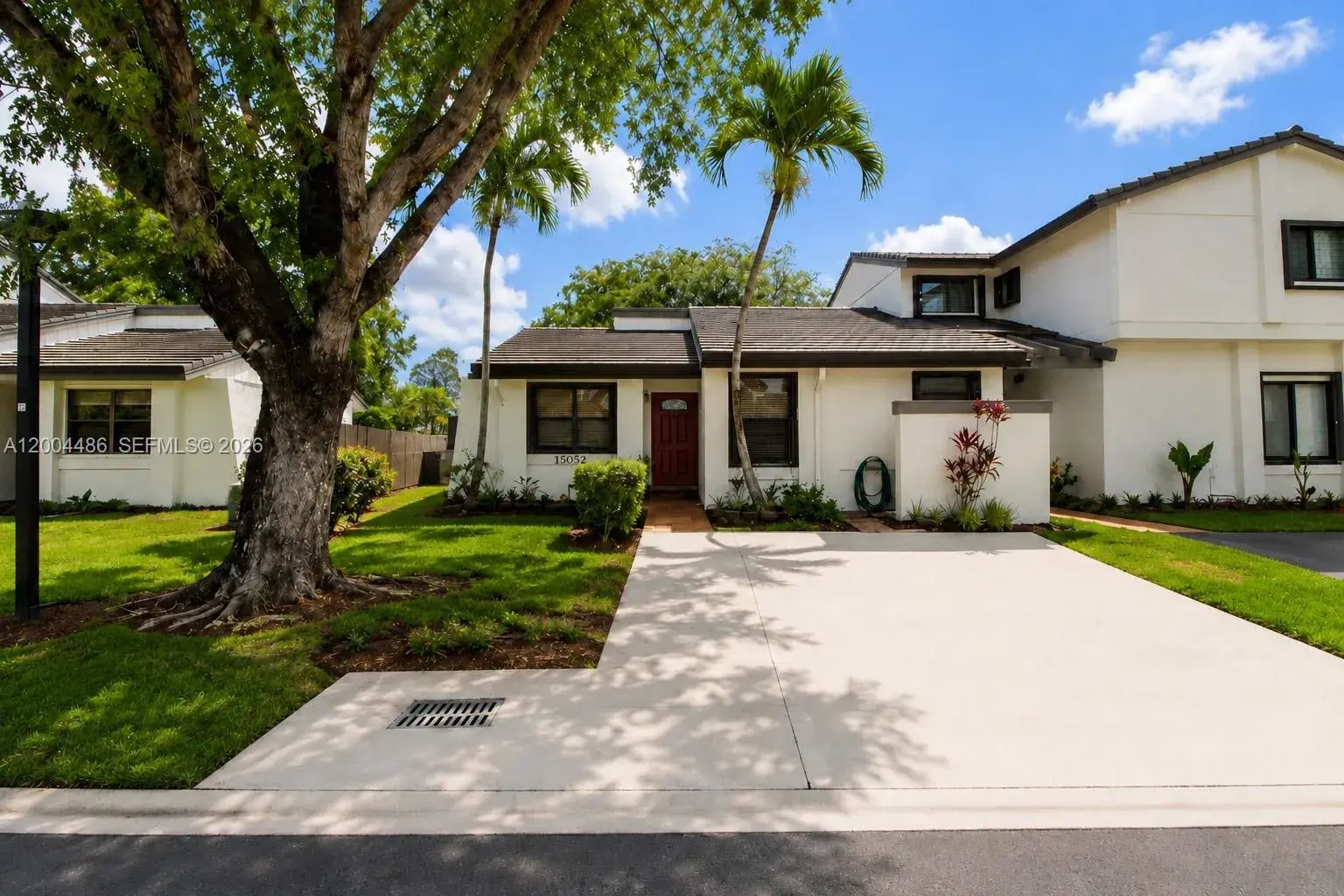 2 bedroom 2 bath Residential for sale at 15071 SW 127th Ct, Miami FL 33186
