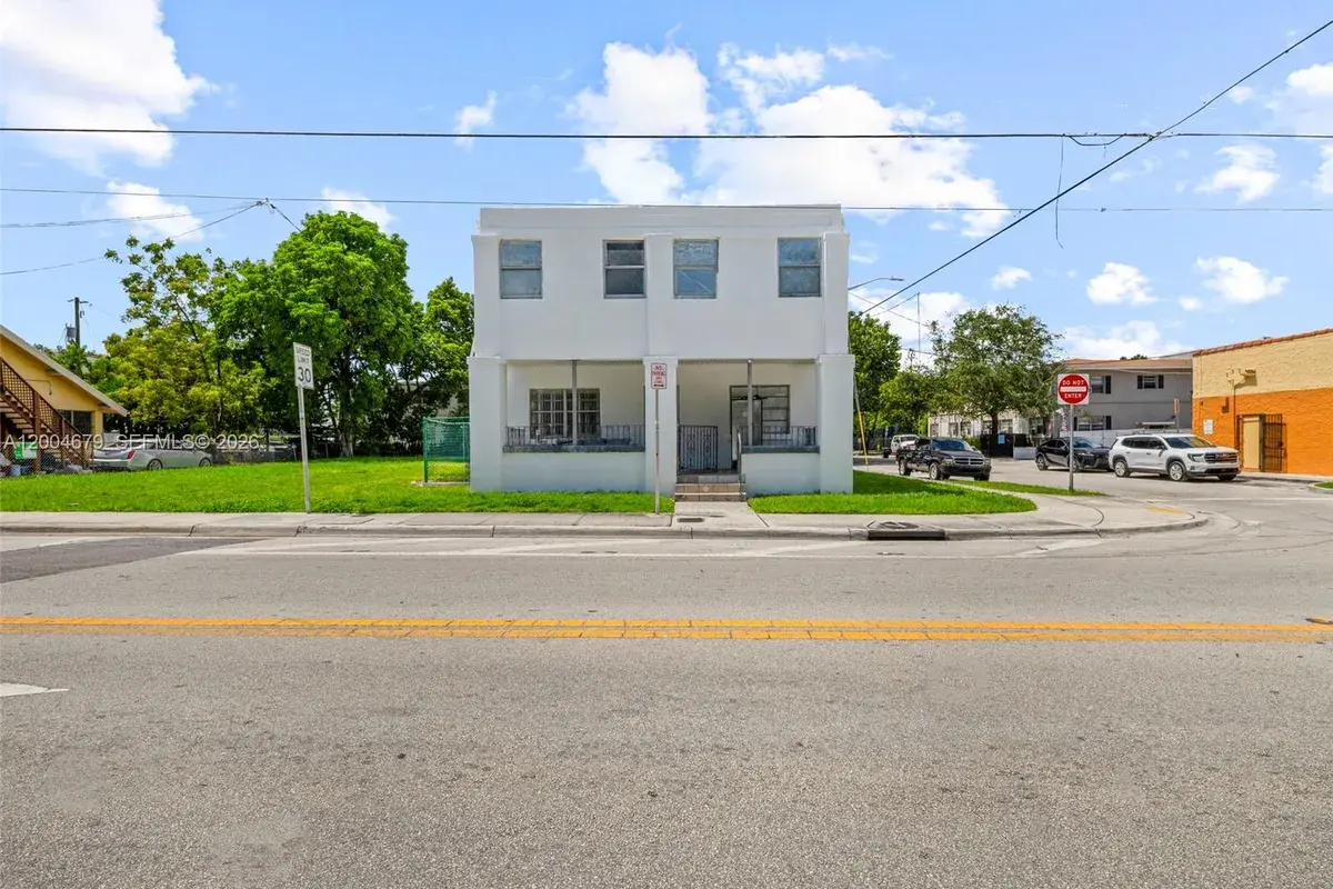 500 SW 8th AVE, Miami FL 33130