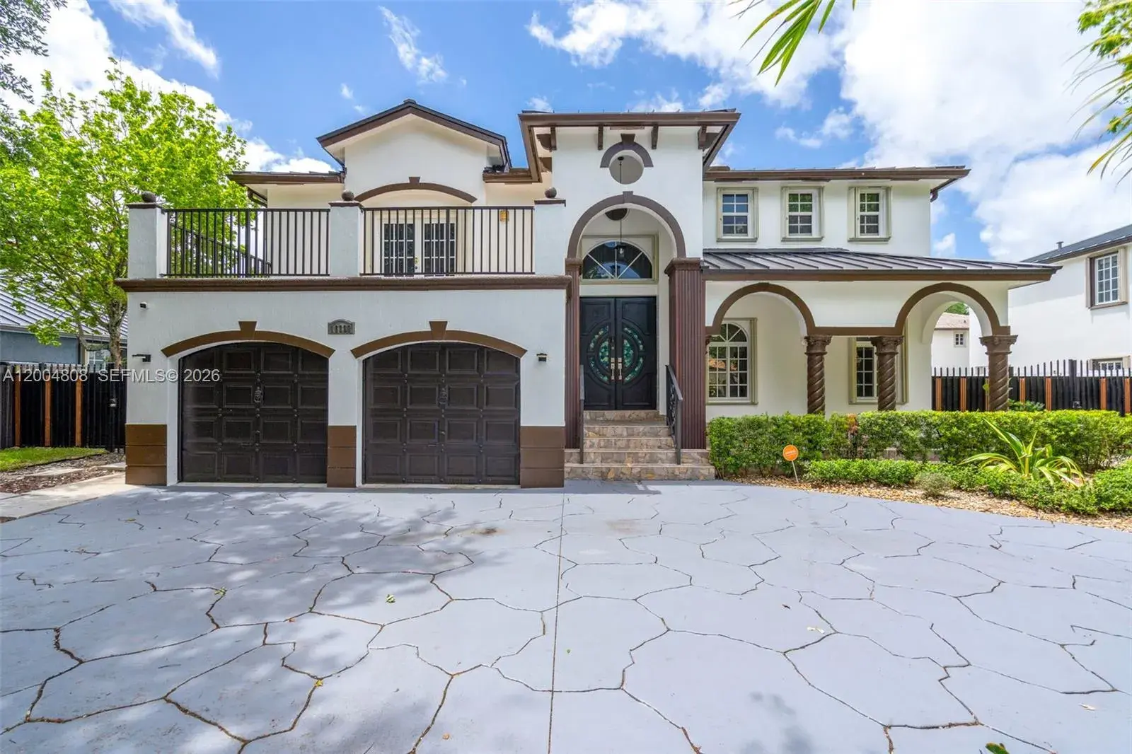 4 bedroom 3 bath Residential for sale at 16230 NW 84th Ct, Miami Lakes FL 33016