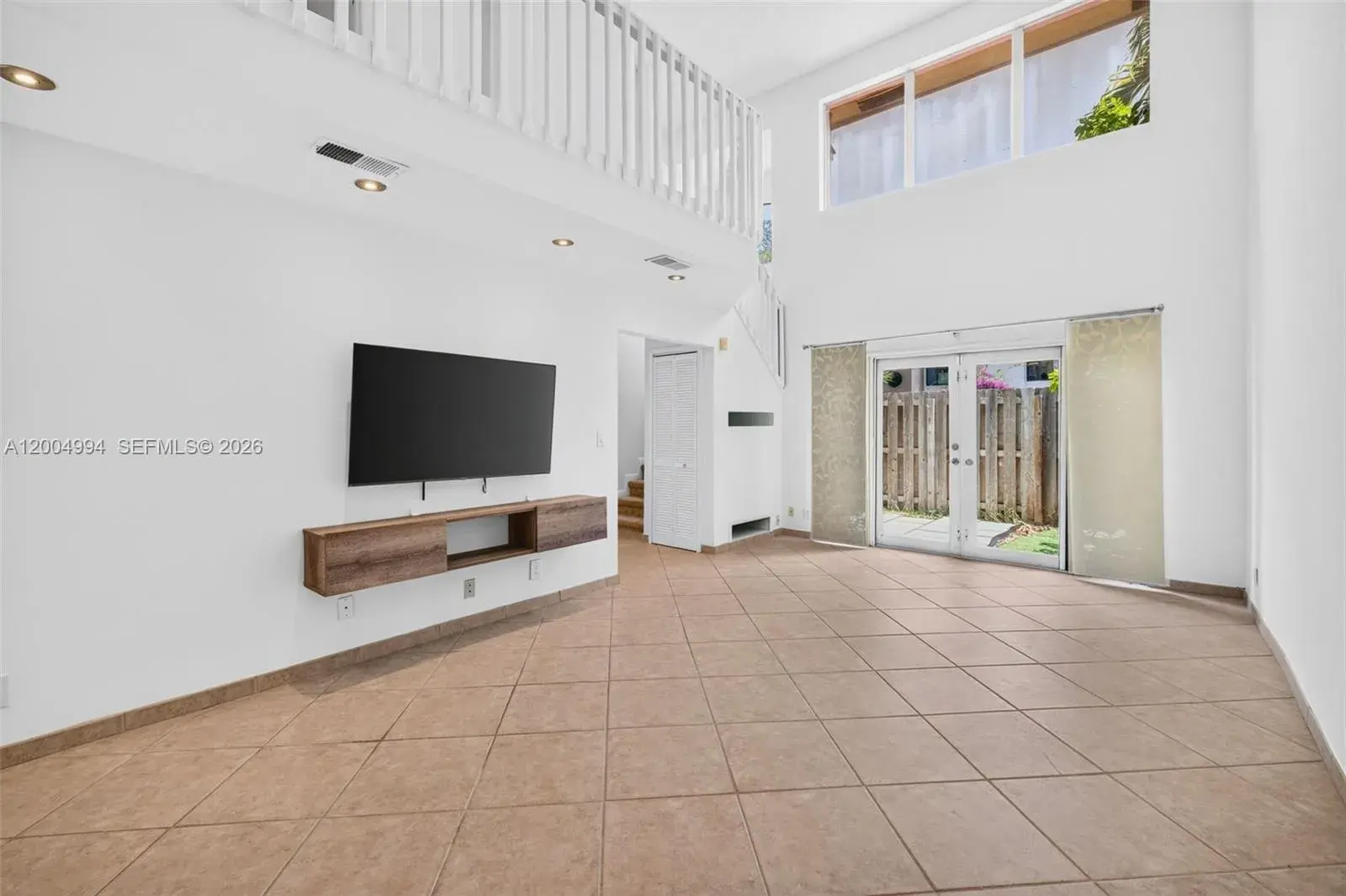 3 bedroom 2 bath Residential for sale at 341 City View Dr, Fort Lauderdale FL 33311