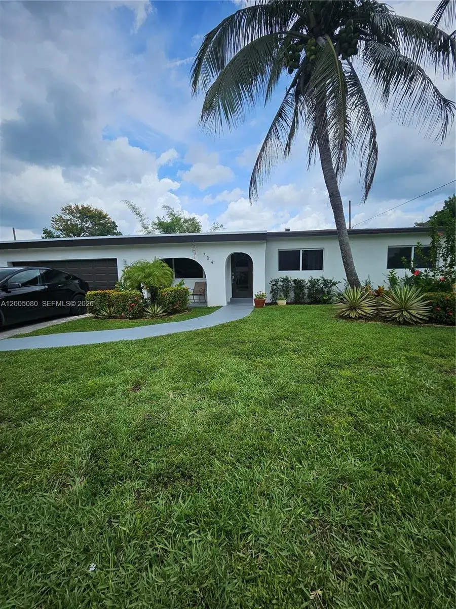 3 bedroom 2 bath Residential for sale at 784 Pennsylvania ave., Fort Lauderdale FL 33312