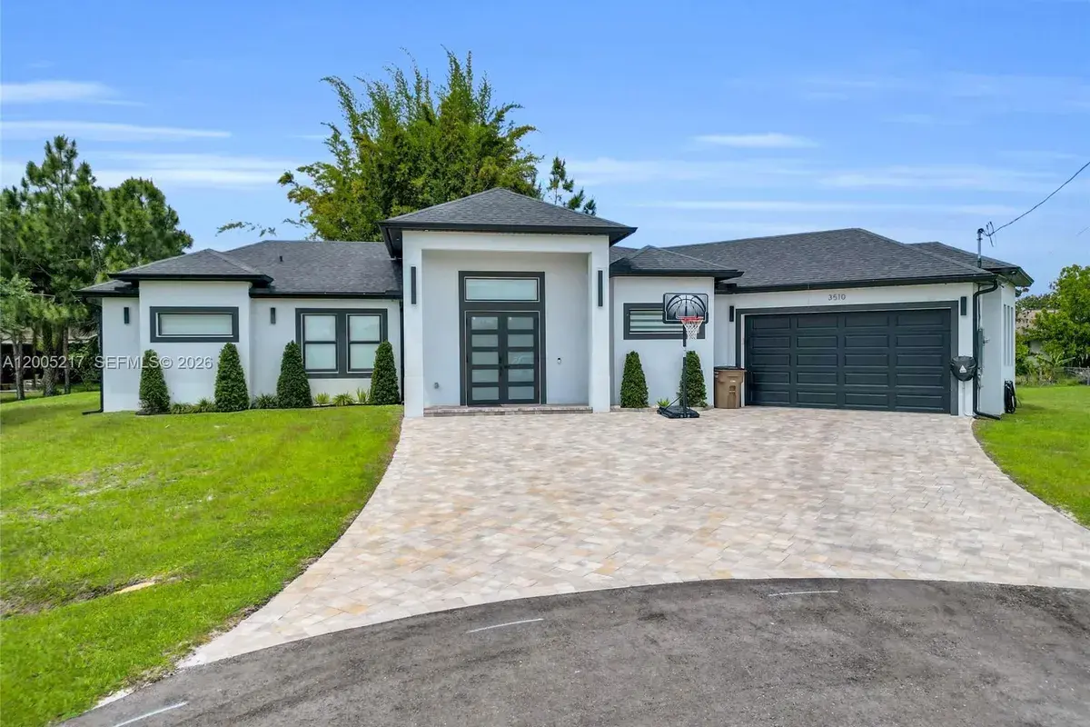 3510 W 9th Ct, Lehigh Acres FL 33971