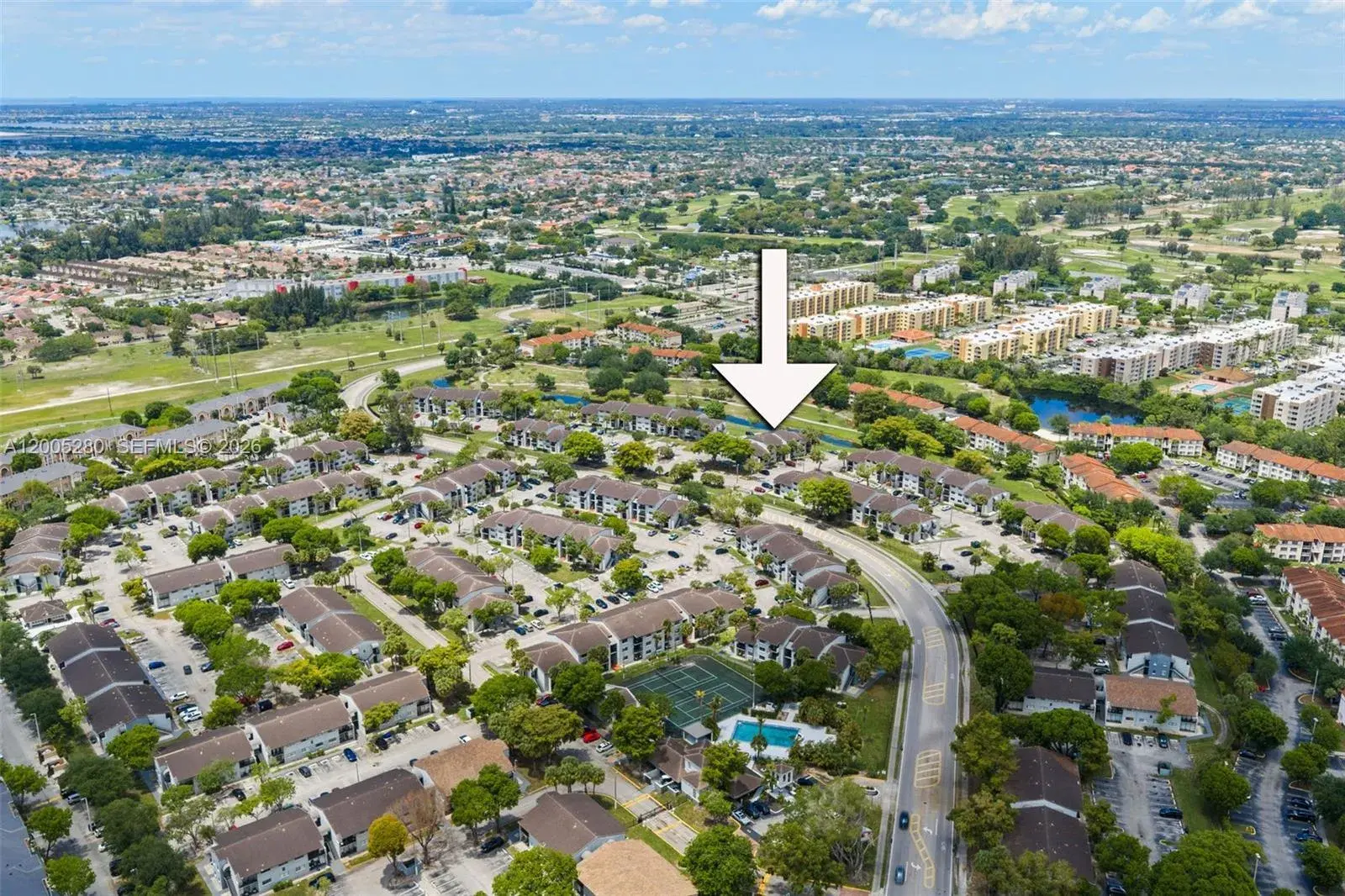 2 bedroom 2 bath Residential for sale at 7195 NW 179th St # 106, Hialeah FL 33015