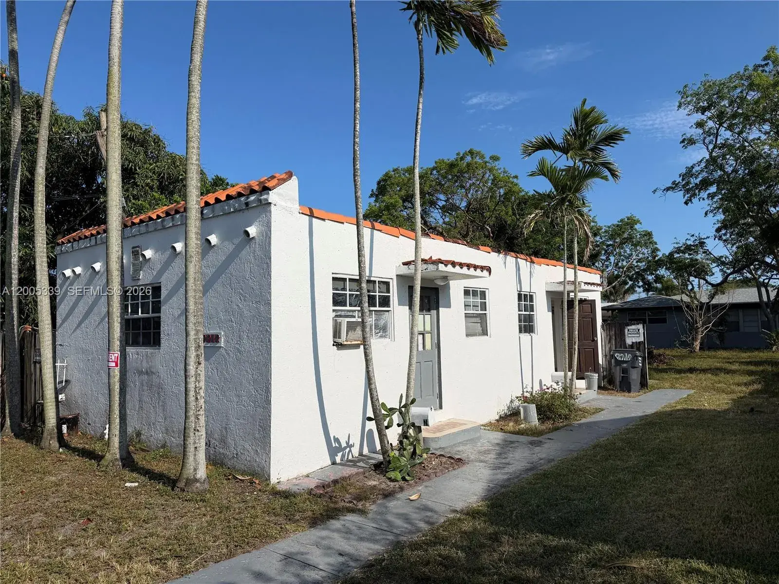 1 bedroom 1 bath Residential Lease for rent at 2212 Grant St # s, Hollywood FL 33020