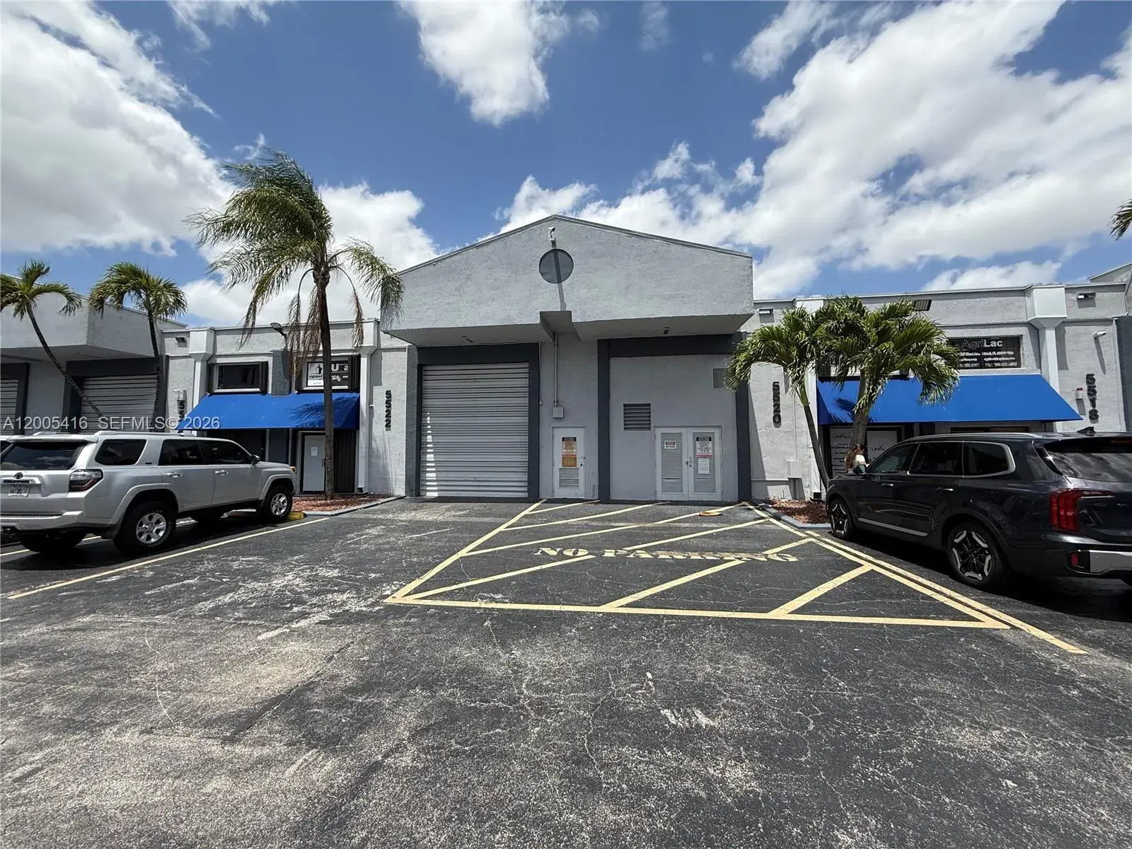 Commercial Sale for sale at 5520-5522 NW 72nd Ave # 5520, Miami FL 33166