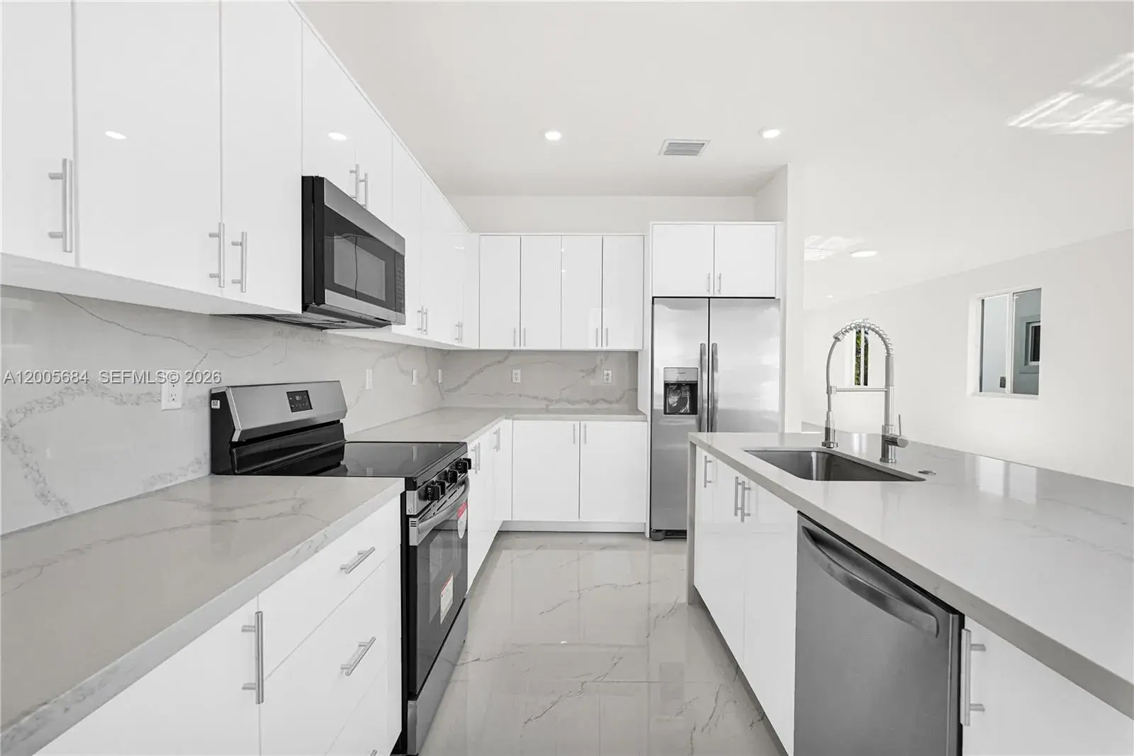 5 bedroom 4 bath Residential for sale at 22555 SW 125th Ave # 13A, Miami FL 33170