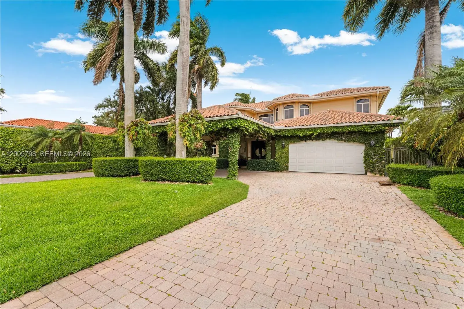 4 bedroom 4 bath Residential for sale at 11071 SW 28th St, Miami FL 33165
