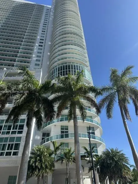 1 bedroom 1 bath Residential Lease for rent at 1800 N Bayshore Dr # 1506, Miami FL 33132