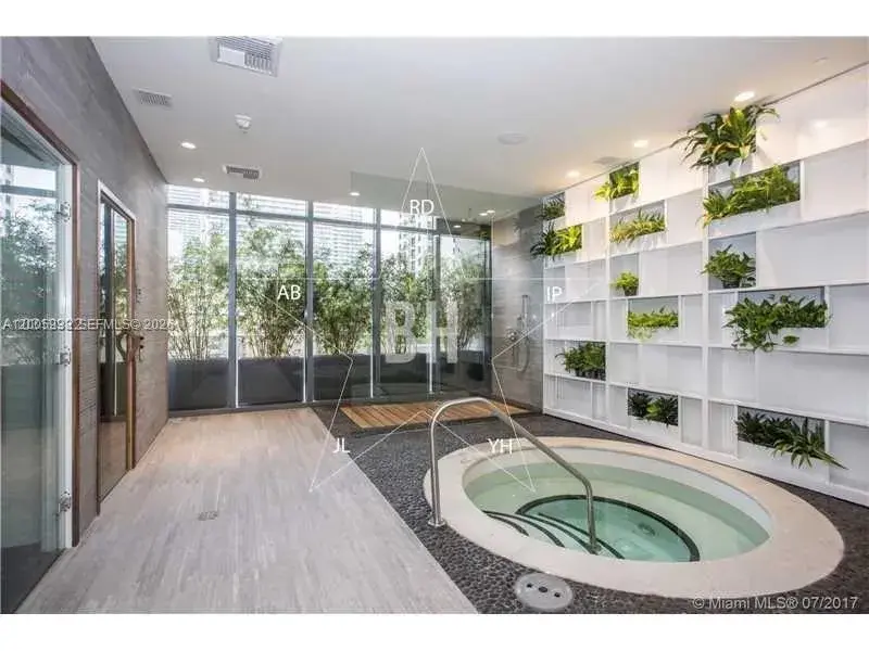55 SW 9th St # 3610, Miami FL 33130