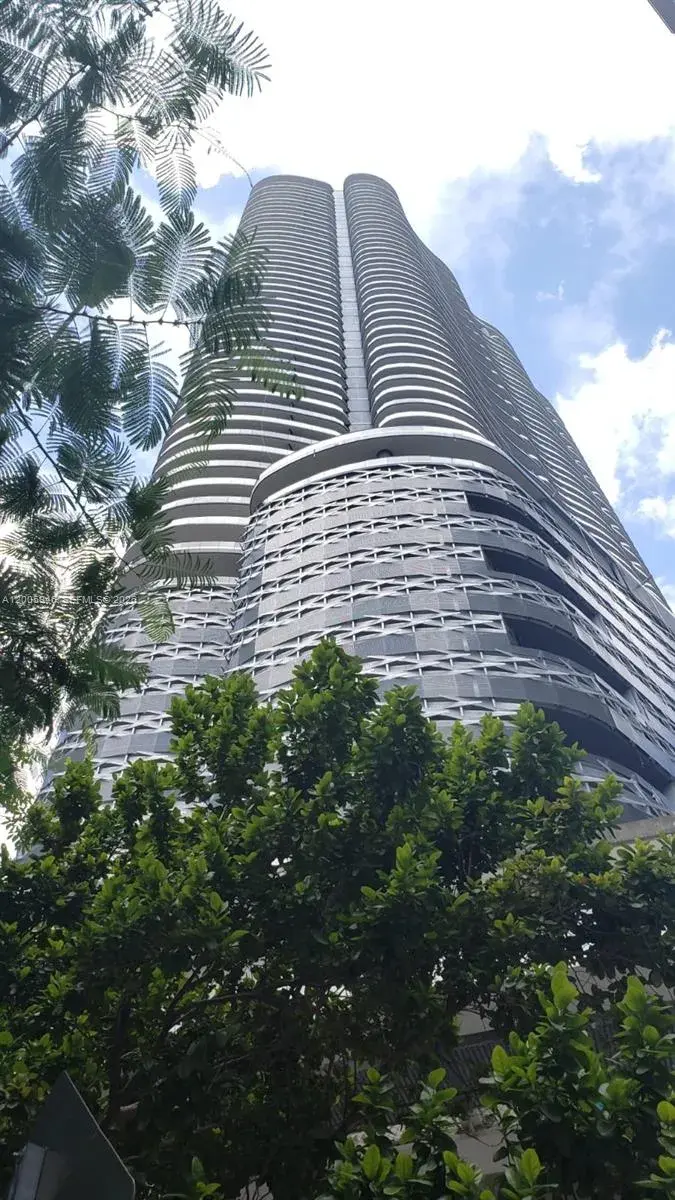 1000 Brickell Plz # 4907, Miami FL 33131