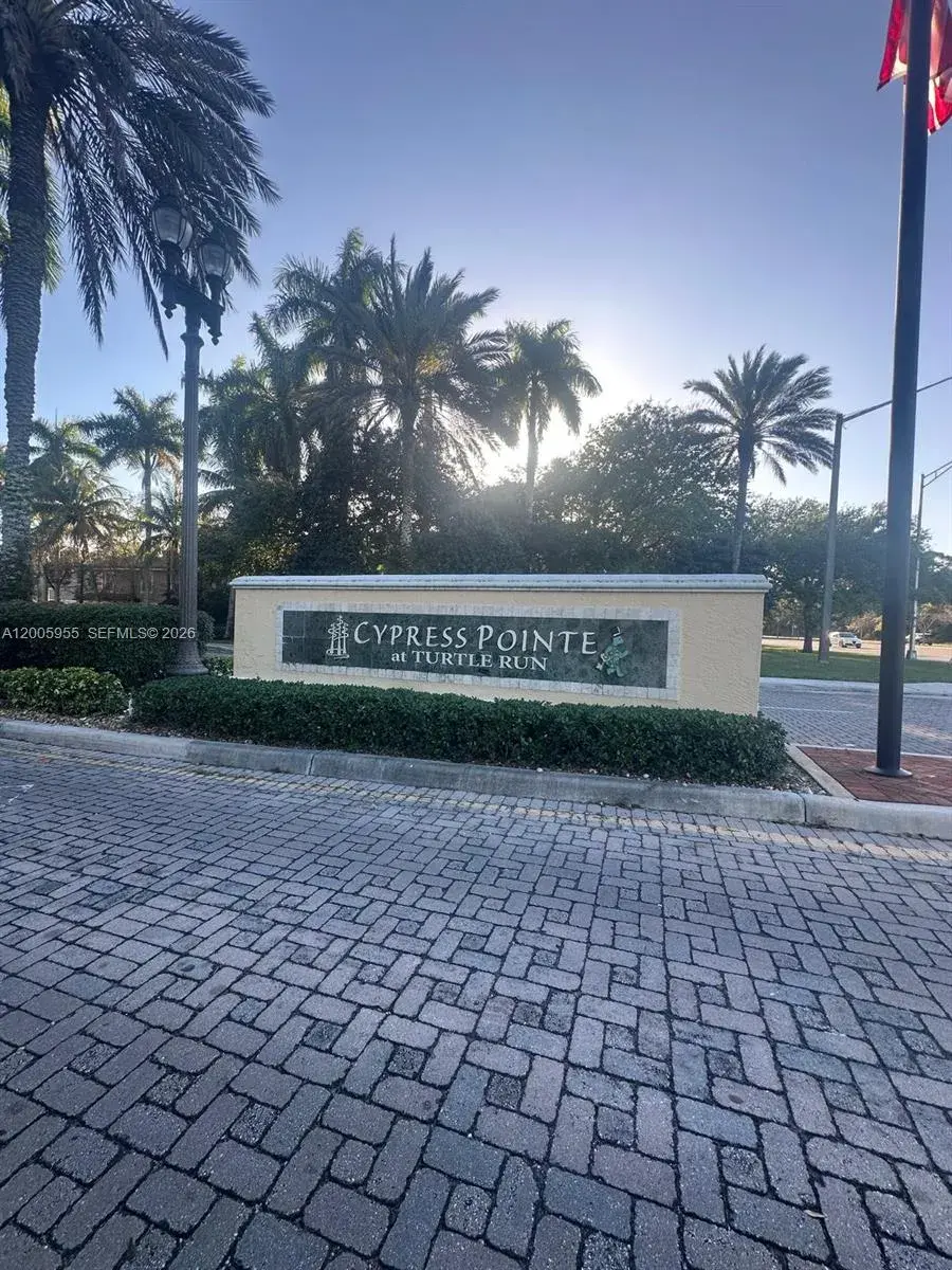 3 bedroom 2 bath Residential Lease for rent at 6920 W Sample Rd # 6920, Coral Springs FL 33067