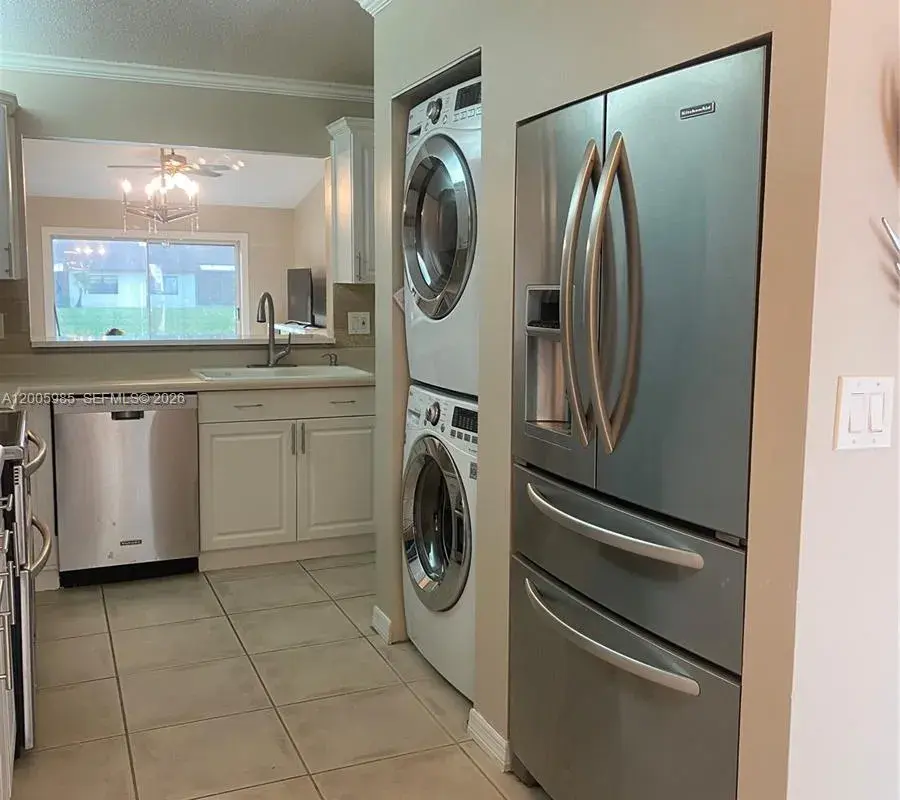 803 SW 119th Way, Davie FL 33325