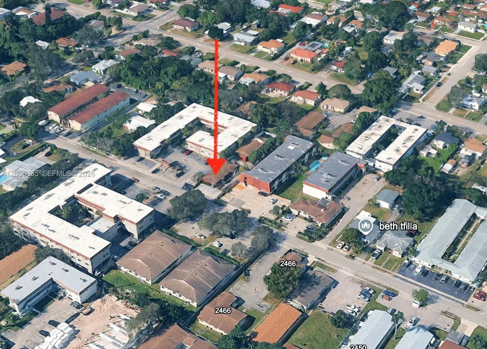 6 bedroom 5 bath Residential for sale at 2513 Lincoln St, Hollywood FL 33020