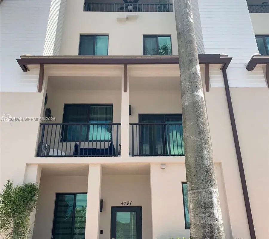 4747 NW 85th Ave, Doral FL 33166