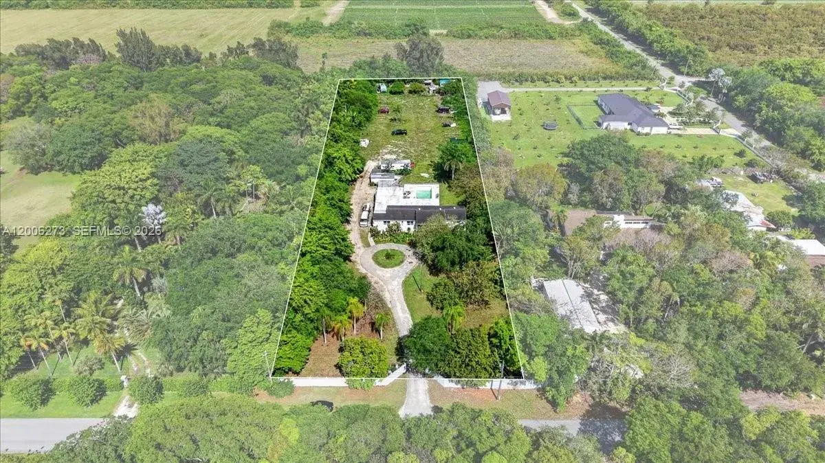 3 bedroom 2 bath Residential for sale at 23825 SW 142nd Ave, Homestead FL 33032